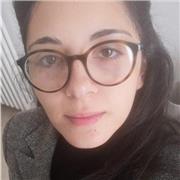 Laureata in Geologia impartisce lezioni di geografia. Passione per la materia e preparazione
